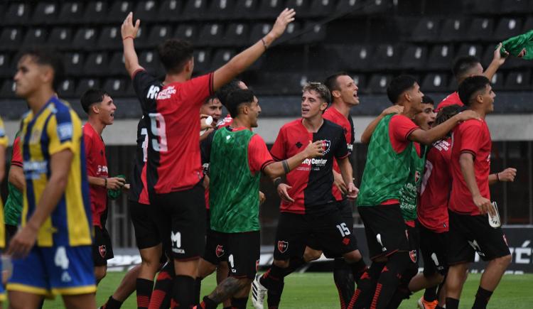 Imagen de Anotó el gol de la victoria de Newell's ante Central en Reserva y lo expulsaron en el festejo