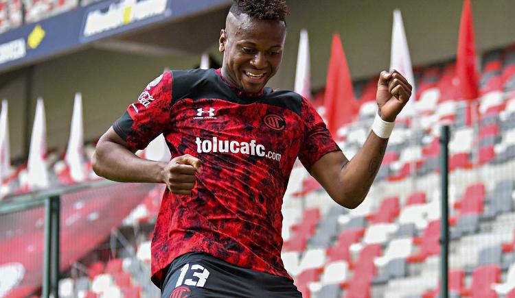 Imagen de ESTRADA: “ME GUSTARÍA JUGAR EN BOCA”