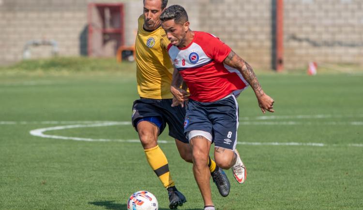 Imagen de PRETEMPORADA: ARGENTINOS SE IMPUSO A COMUNICACIONES