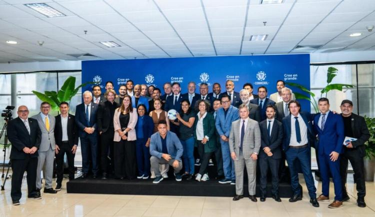 Imagen de Con Ronaldo a la cabeza, CONMEBOL creó un grupo de trabajo contra el racismo, la discriminación y la violencia