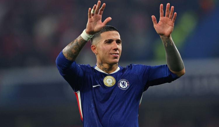 Imagen de Enzo Fernández, entre el rencor de su primer amor europeo y el reconocimiento de los Blues