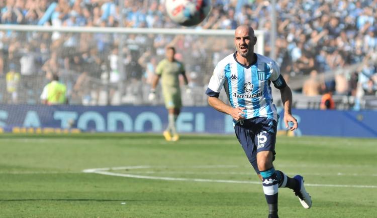 Imagen de RACING DESPIDIÓ A LISANDRO, VENCIÓ A GODOY CRUZ Y ENTRÓ A LA SUDAMERICANA