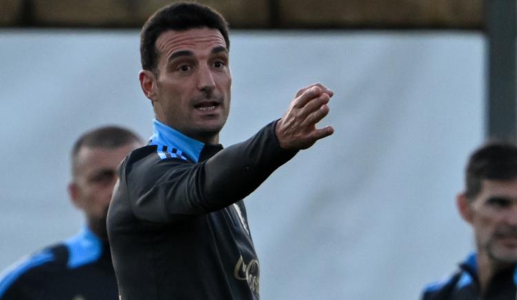 Imagen de Scaloni, con defensas bajas: los problemas del DT en el armado del equipo