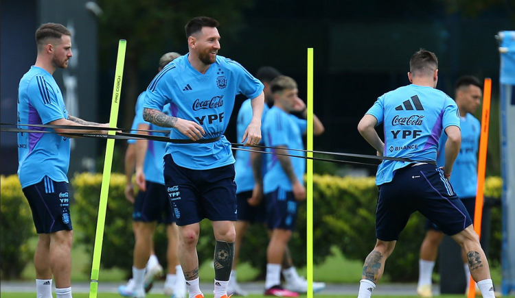 Imagen de La Selección se entrenó en Ezeiza antes de viajar a Paraguay