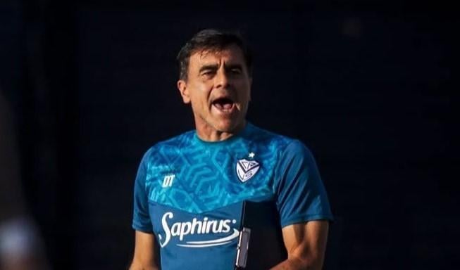 Imagen de Qué dijeron los jugadores de Vélez por la ausencia del técnico en una final