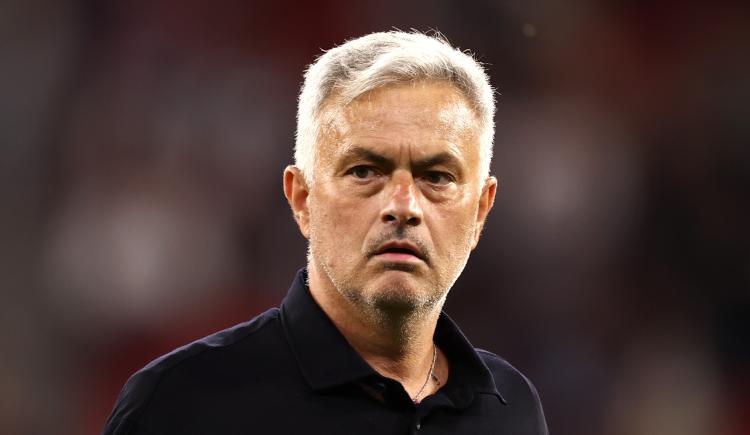 Imagen de José Mourinho, ante una situación límite que puede dejarlo al borde del KO en Benfica