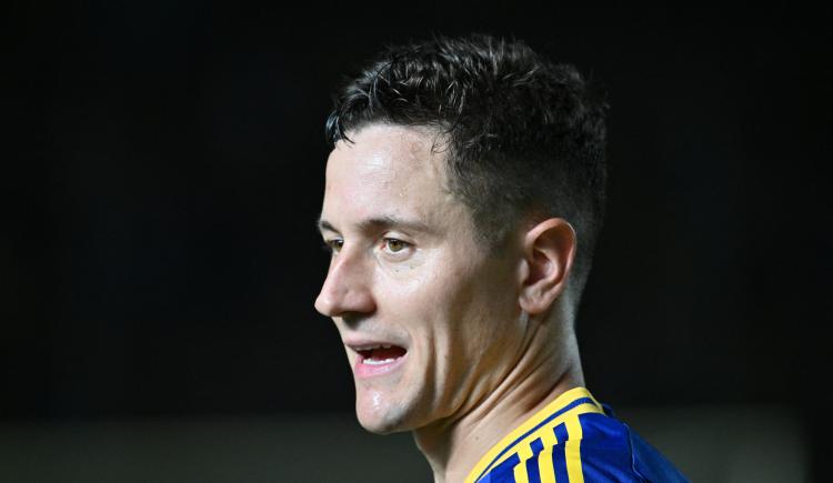 Imagen de La primera ovación: así fue el debut de Ander Herrera en Boca