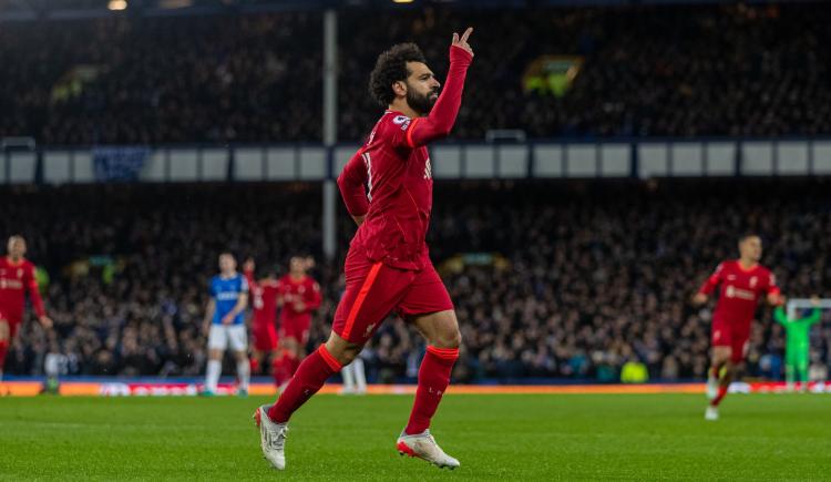 Imagen de LIVERPOOL GOLEÓ EN EL CLÁSICO Y SIGUE A DOS PUNTOS DEL LÍDER CHELSEA