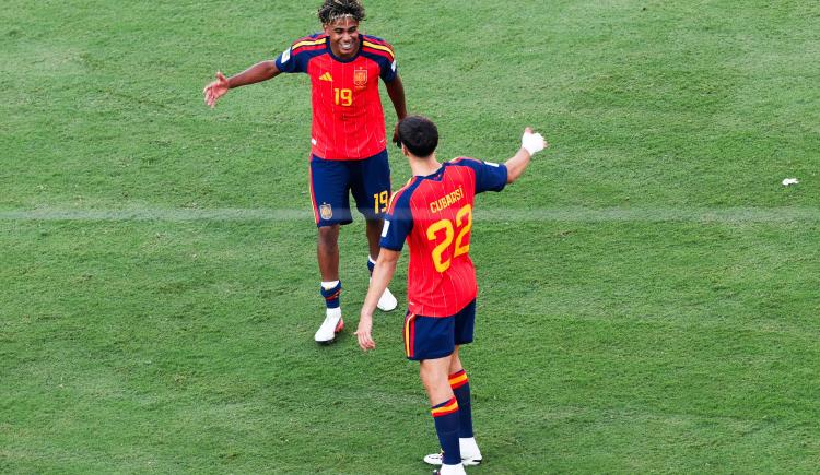 Imagen de Jóvenes de leyenda: Lamine Yamal y Pau Cubarsí se suman al selecto club de los campeones del mundo menores de 20 años