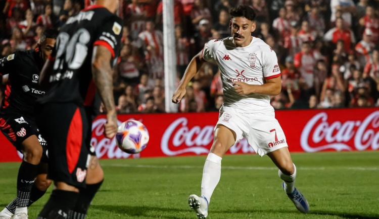 Imagen de Huracán no pudo quedar como único líder