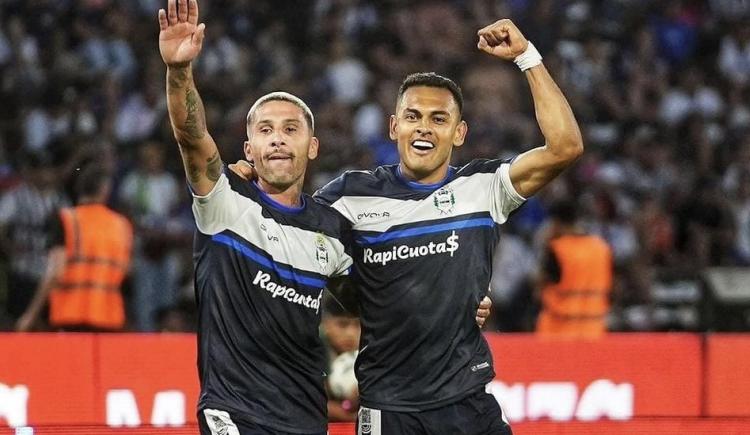Imagen de Con polémica, Gimnasia se llevó un triunfazo ante Talleres