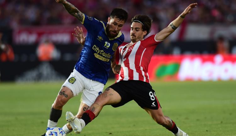 Imagen de Rosario Central igualó con Estudiantes en el debut de Ariel Holan