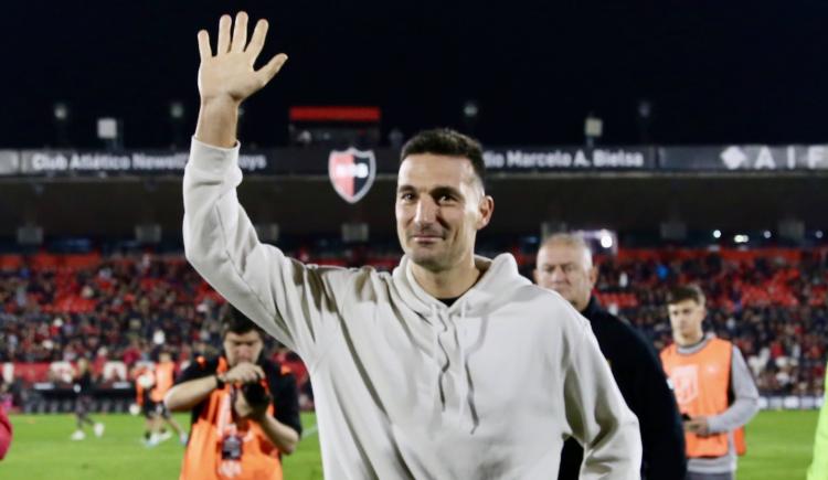Imagen de Bicampeón en el Parque: Newell's homenajeó a Scaloni