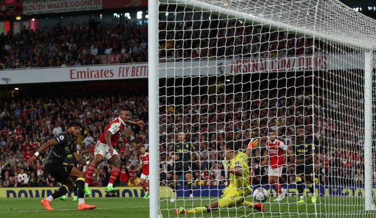 Imagen de Arsenal volvió a ganar y sigue liderando con puntaje perfecto