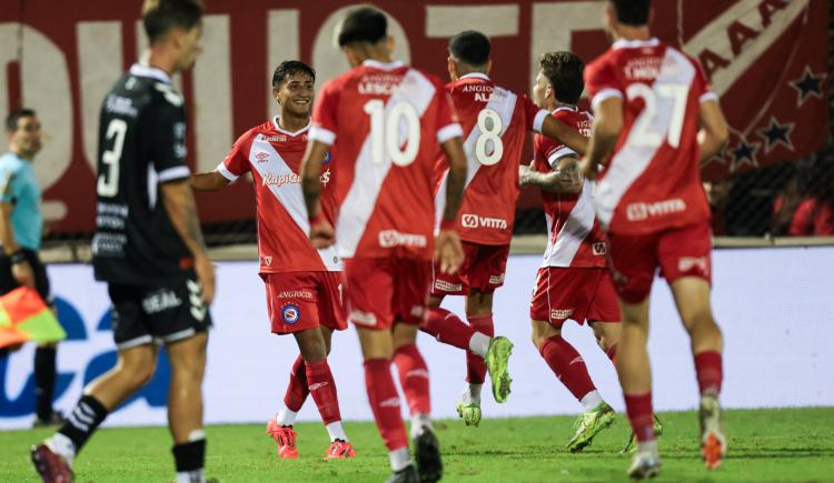 Imagen de Argentinos no tuvo problemas ante Central Norte y pasó de ronda en la Copa Argentina
