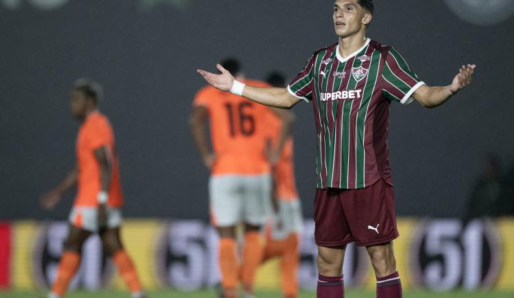 Imagen de ¿Román rompe el chanchito?: doblete de Kevin Serna en Fluminense