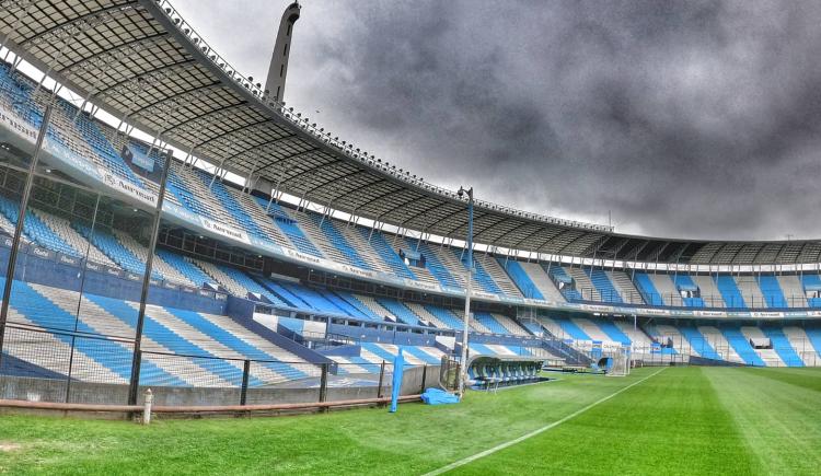 Imagen de Cimbronazo en Racing, a cinco días de las elecciones