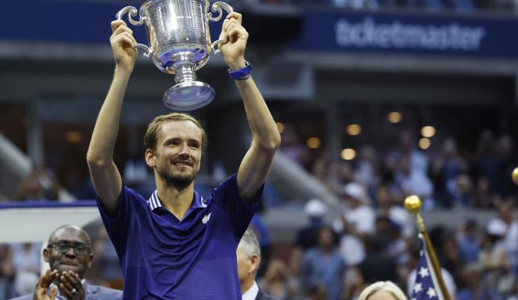 Imagen de MEDVEDEV Y TSITSIPAS ASEGURARON SU LUGAR EN EL MASTERS