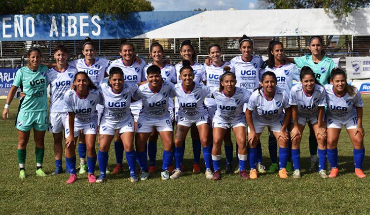 Imagen de Renunció todo el equipo femenino de Argentino de Rosario