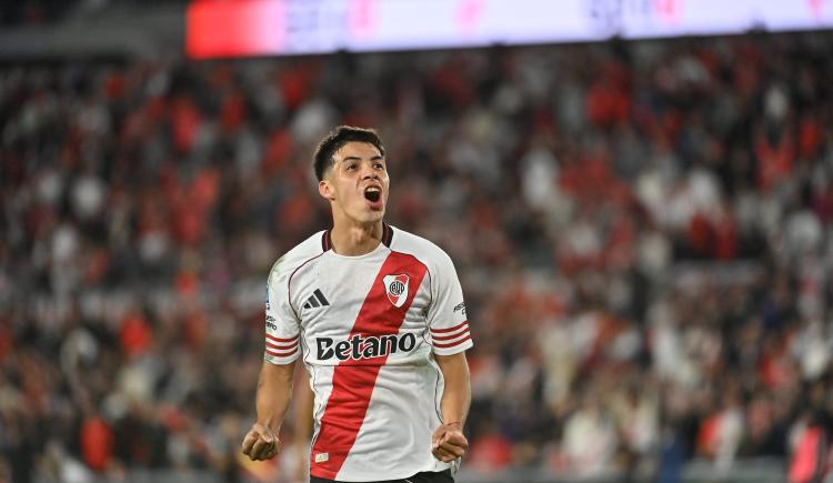 Imagen de Tomás Galván: la jerarquía de los dobletes que nació en inferiores y explotó en el Monumental