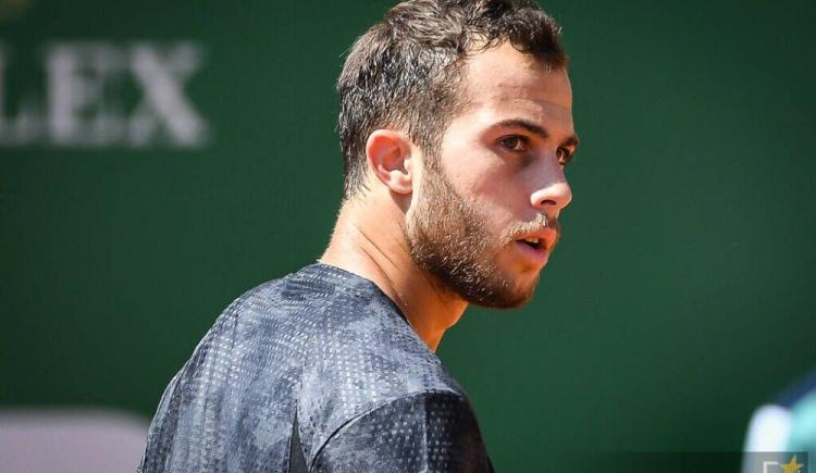 Imagen de Polémica en el tenis: Hugo Gaston se retiró a un punto de perder ante Trungelliti