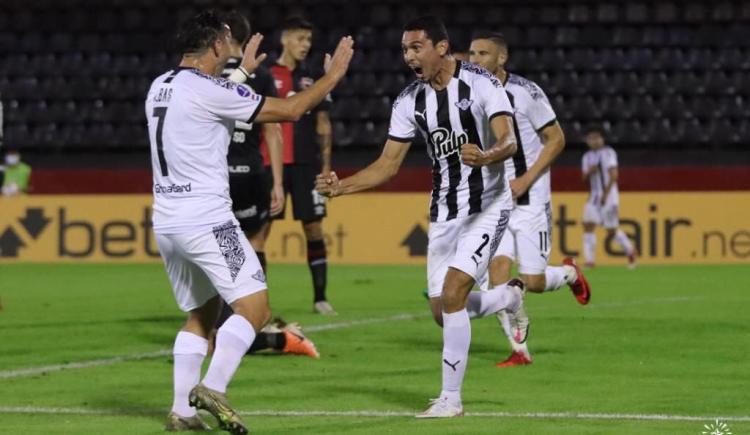 Imagen de LIBERTAD LE DIO UN DURO CACHETAZO A NEWELL'S