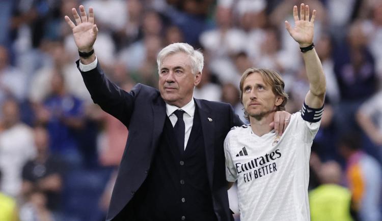 Imagen de Real Madrid despidió a dos leyendas con un triunfo ante Real Sociedad