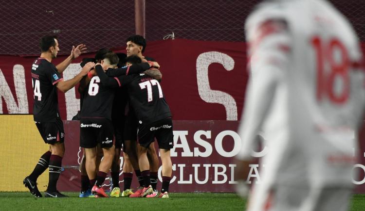 Imagen de Lanús venció 2-1 a Estudiantes y lo complicó en el Clausura