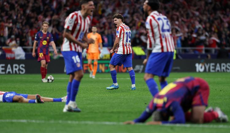 Imagen de Atlético de Madrid sufrió en el Metropolitano pero eliminó al Barcelona y está en semifinales