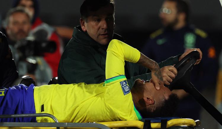 Imagen de Conmovedor: el gesto de Neymar a pesar de su dura lesión