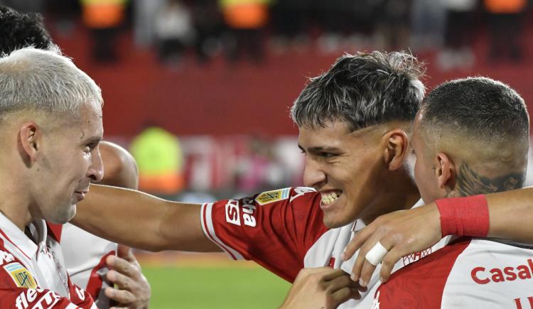 Imagen de Huracán pasó el escollo de Riestra y se metió en los cuartos de final del Torneo Apertura