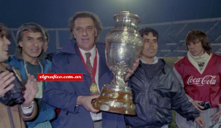 Imagen de El Coco Basile recordó la conquista de la Copa América 1991