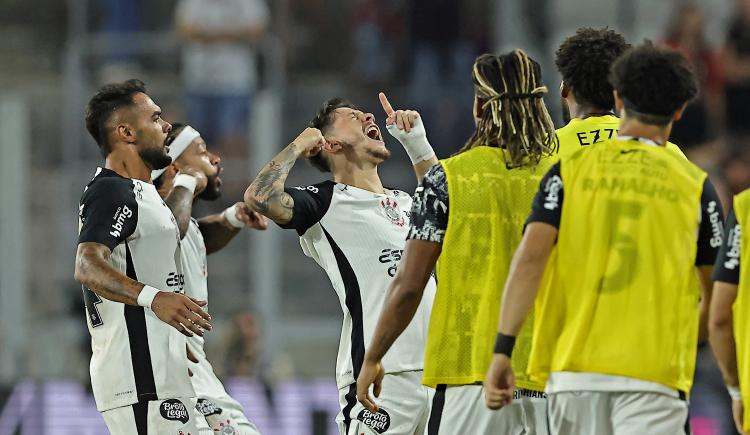 Imagen de Rodrigo Garro le dio el triunfo a Corinthians ante Athletico Paranaense con un golazo