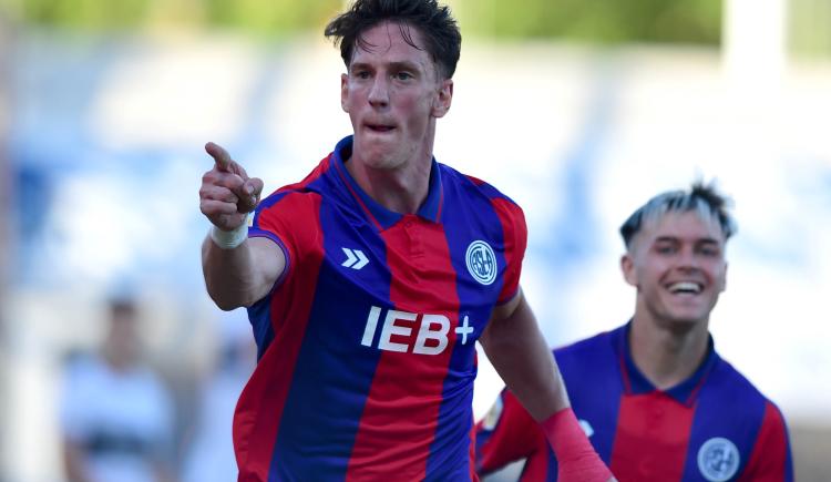 Imagen de San Lorenzo ganó en el Bosque y es líder con puntaje ideal