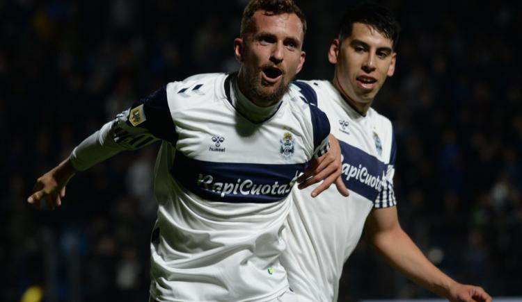 Imagen de ¡Gimnasia es el nuevo puntero del campeonato!
