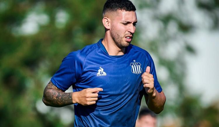 Imagen de Nahuel Bustos ya paga con goles su regreso a Talleres