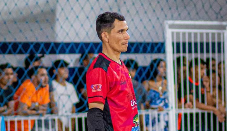 Imagen de Tragedia en el futsal de Brasil: atajó un penal, se desmayó durante el festejo y murió
