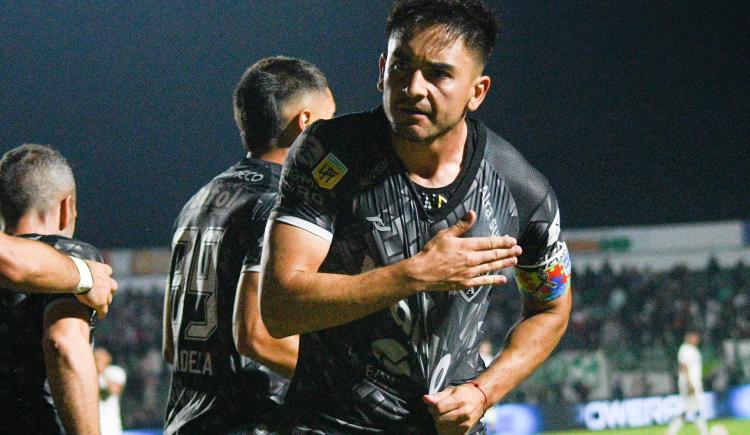 Imagen de Sarmiento agudizó la crisis de San Lorenzo