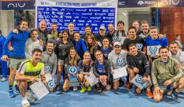 Imagen de Los nuevos campeones en la Asociación Pádel Argentino
