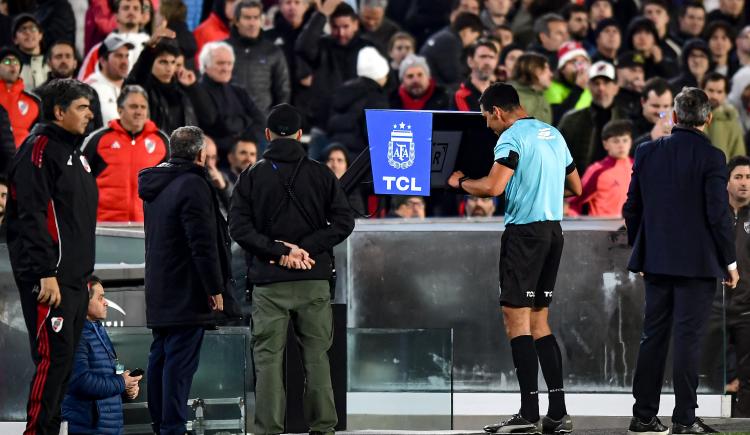 Imagen de El antecedente de la liga argentina del penal anulado a River