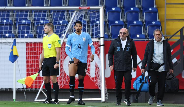 Imagen de Ronald Araujo fue operado y está prácticamente afuera del Mundial de Qatar