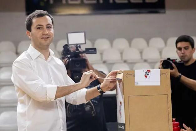 Imagen de El nuevo presidente de River no tiene techo, o sí: cómo sería el Monumental