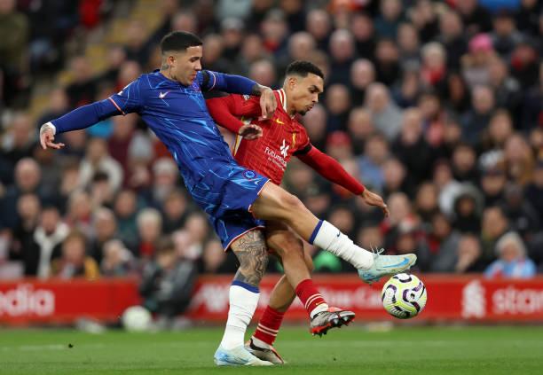Imagen de Líderpool: con los ingresos de Alexis Mac Allister y Enzo Fernández, los Reds derrotaron a Chelsea y siguen en lo más alto de la Premier League