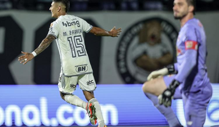 Imagen de Atlético Mineiro remontó con gol argentino y sigue invicto en el Brasileirao