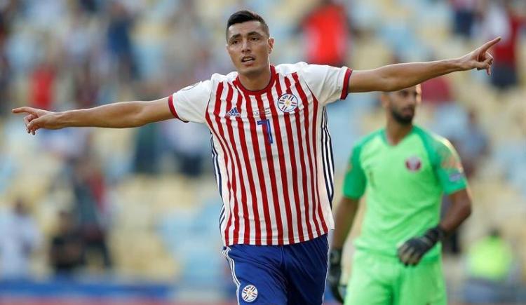 Imagen de BERIZZO CONVOCÓ A "TACUARA" CARDOZO