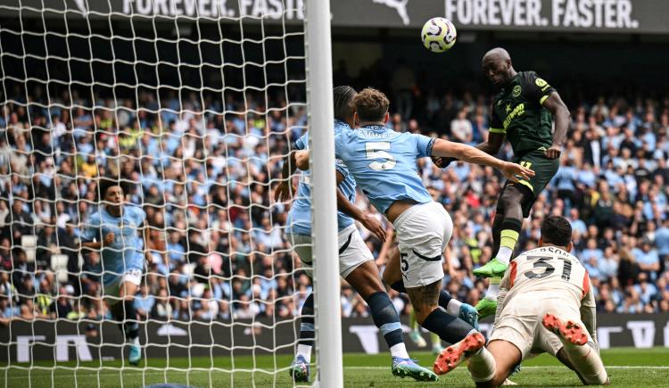 Imagen de Al City le hicieron un gol a los 22 segundos y sacando del medio