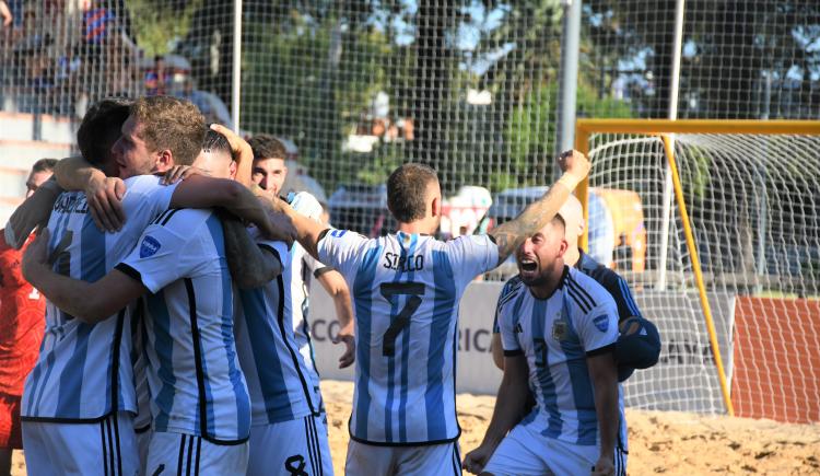 Imagen de Argentina es finalista de la Copa América de fútbol playa