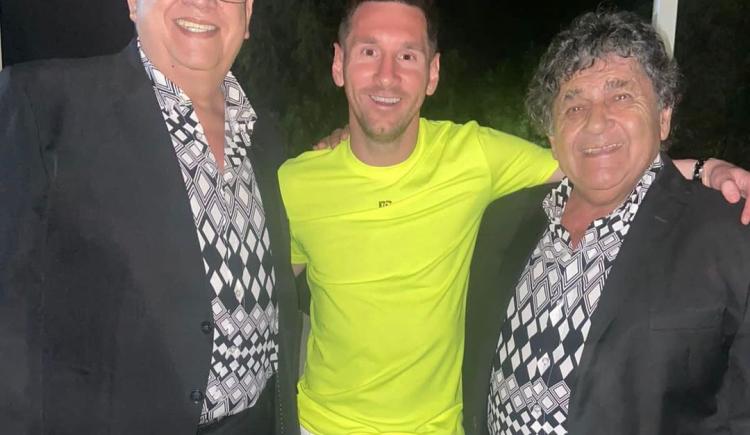 Imagen de MESSI, ANTONELA Y LOS PALMERAS