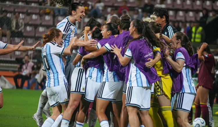Imagen de Argentina venció 2-1 a Venezuela en Barquisimeto y se afianzó como líder de la Liga de Naciones Femenina