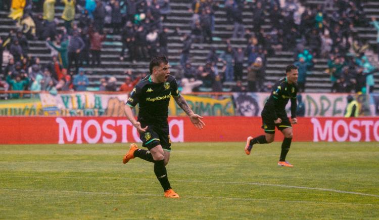 Imagen de Aldosivi volvió a ganar y metió a River en puestos de playoffs